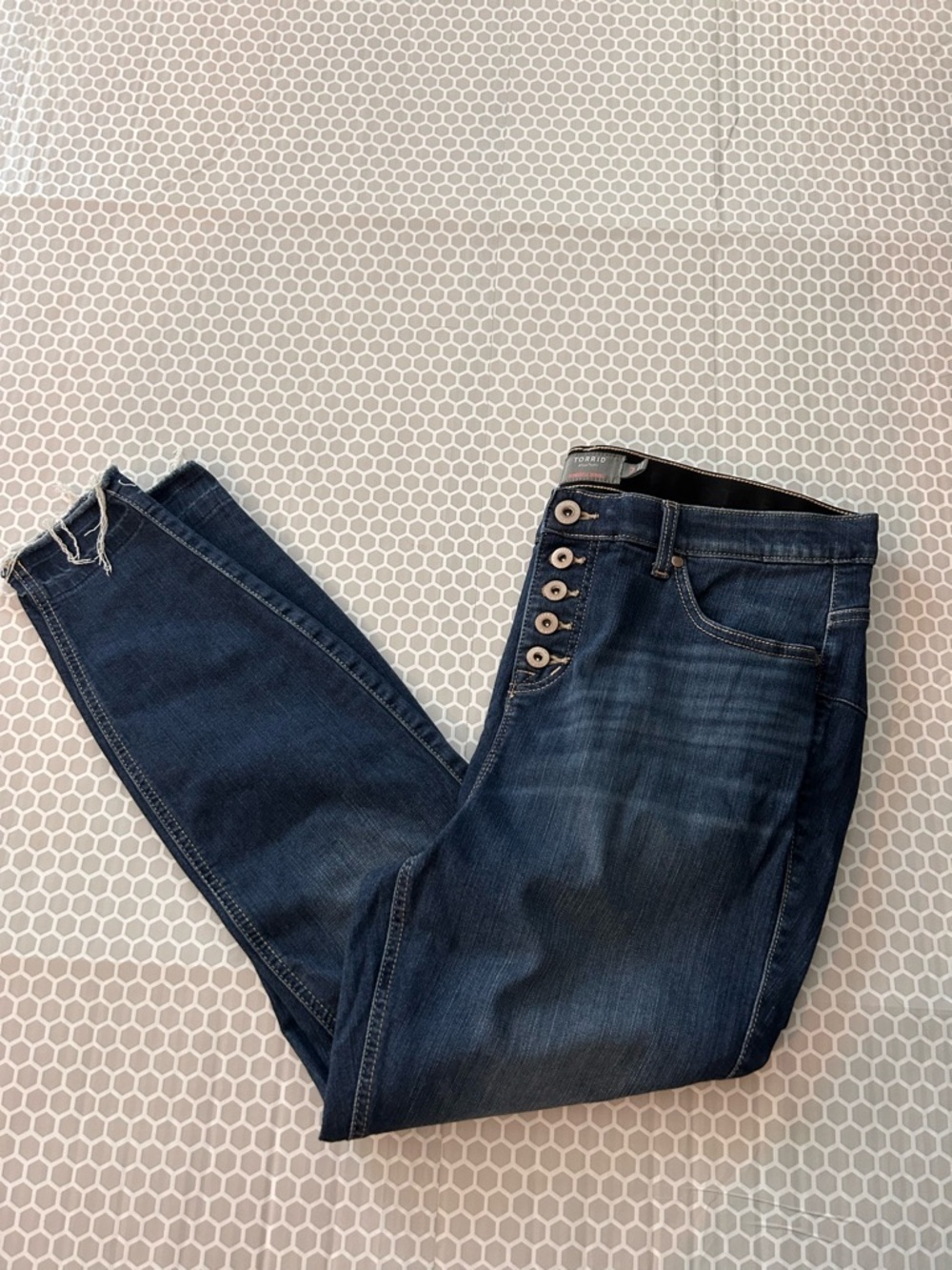 Torrid High-Rise Bombshell Skinny Dark Indigo Button-Fly Women’s Jeans.Size 18R